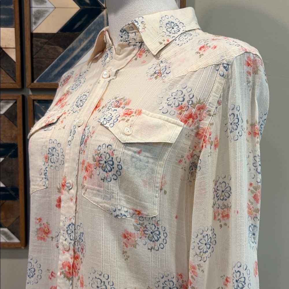 Ralph Lauren Cream Floral Lace Semi-Sheer Button Up Top Blouse size 6 - Picture 6 of 14